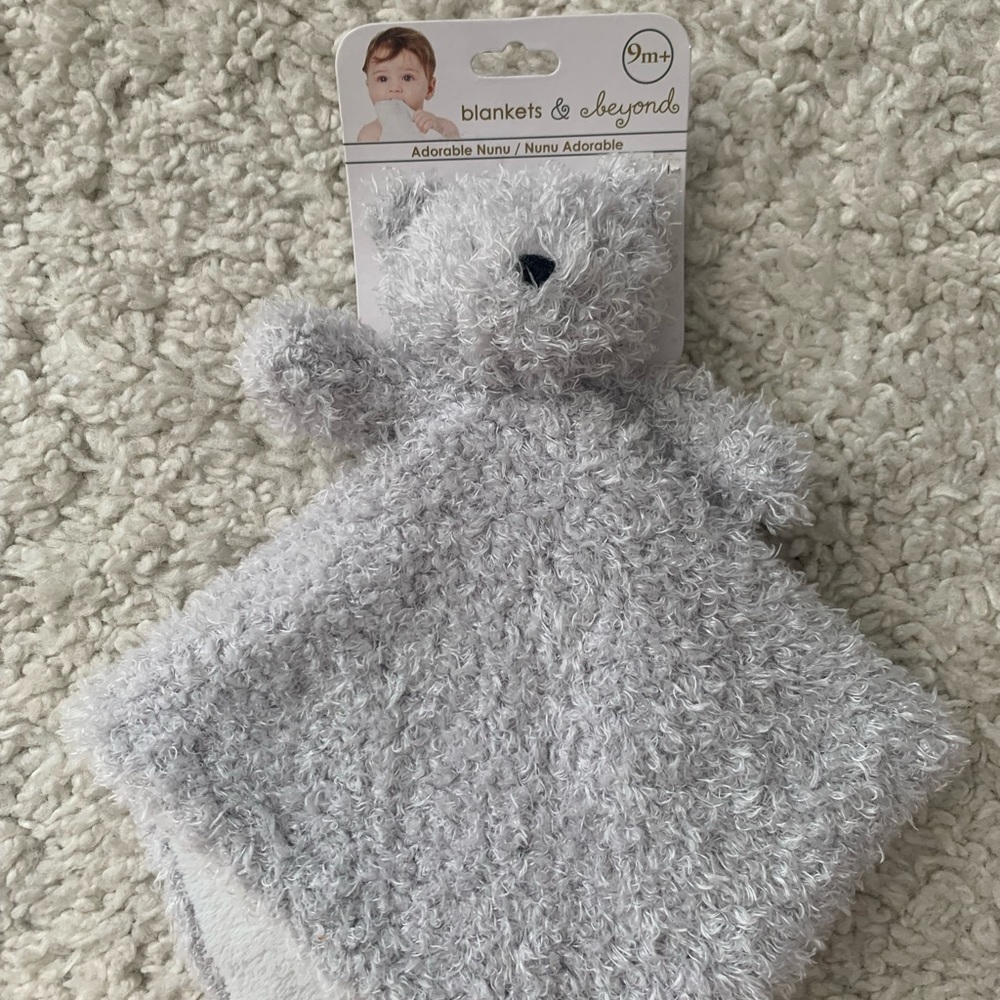 NWT blankets and beyond lovey